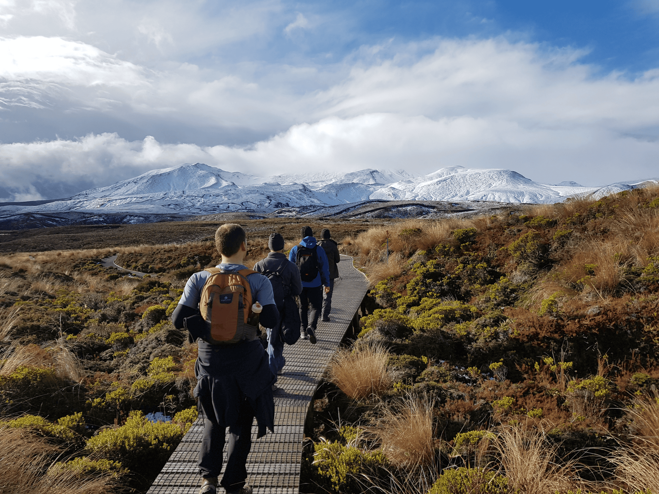 moments-hiking.png